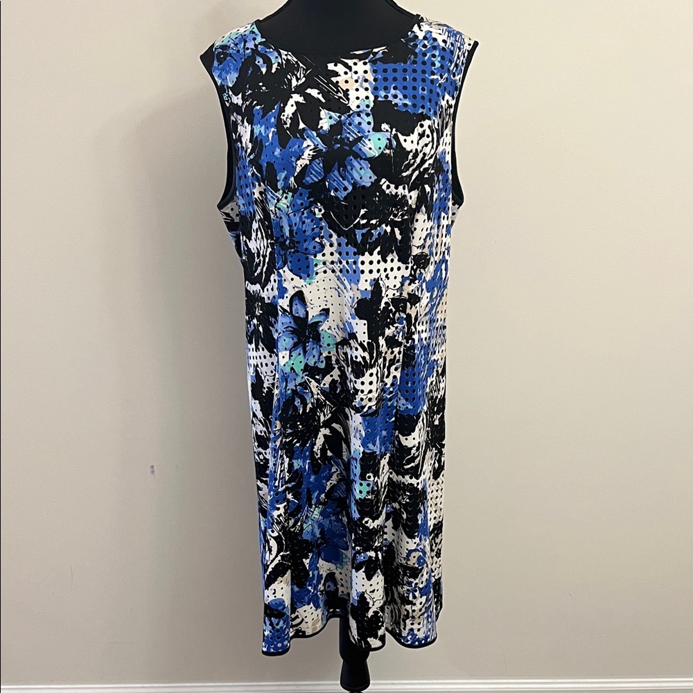 Sleeveless Blue Floral Print Shift Dress